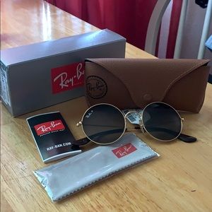 Jajo Gold Ray-Ban sunglasses! 🔥